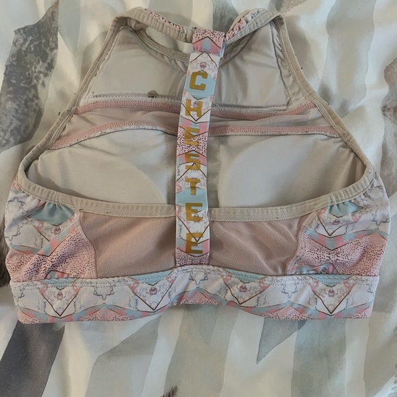 Geometric Patterned Sports Bra - Picture 2 of 2